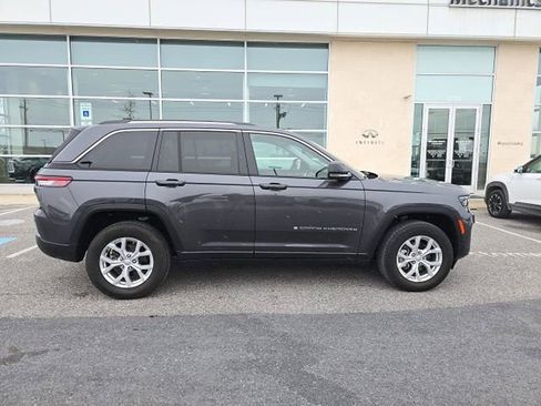 Used 2023 Jeep Grand Cherokee Limited image 8