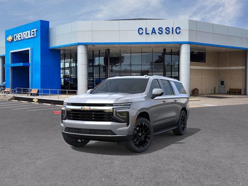 New 2026 Chevrolet Suburban LS image 8
