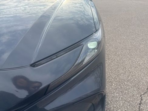 Used 2025 Toyota Camry SE image 9