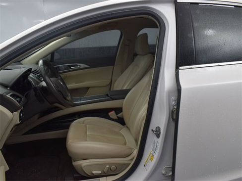 Used 2020 Lincoln MKZ Reserve w/ Elements Package image 9