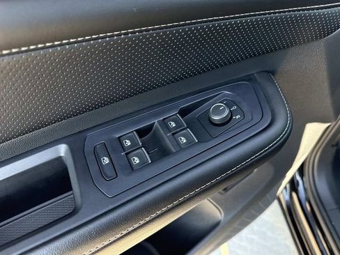 Used 2024 Volkswagen Atlas SE image 10