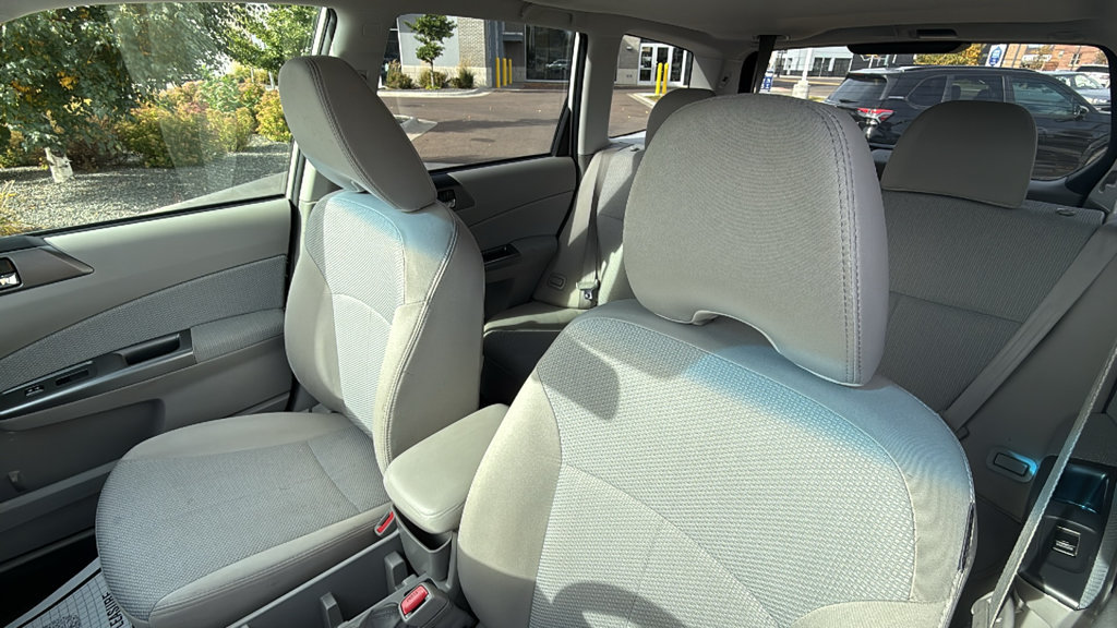 Used 2013 Subaru Forester 2.5X Premium AWD/4WD image 19