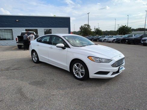 Used 2018 Ford Fusion SE image 7