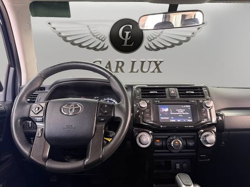 Used 2019 Toyota 4Runner TRD Off-Road AWD/4WD image 10
