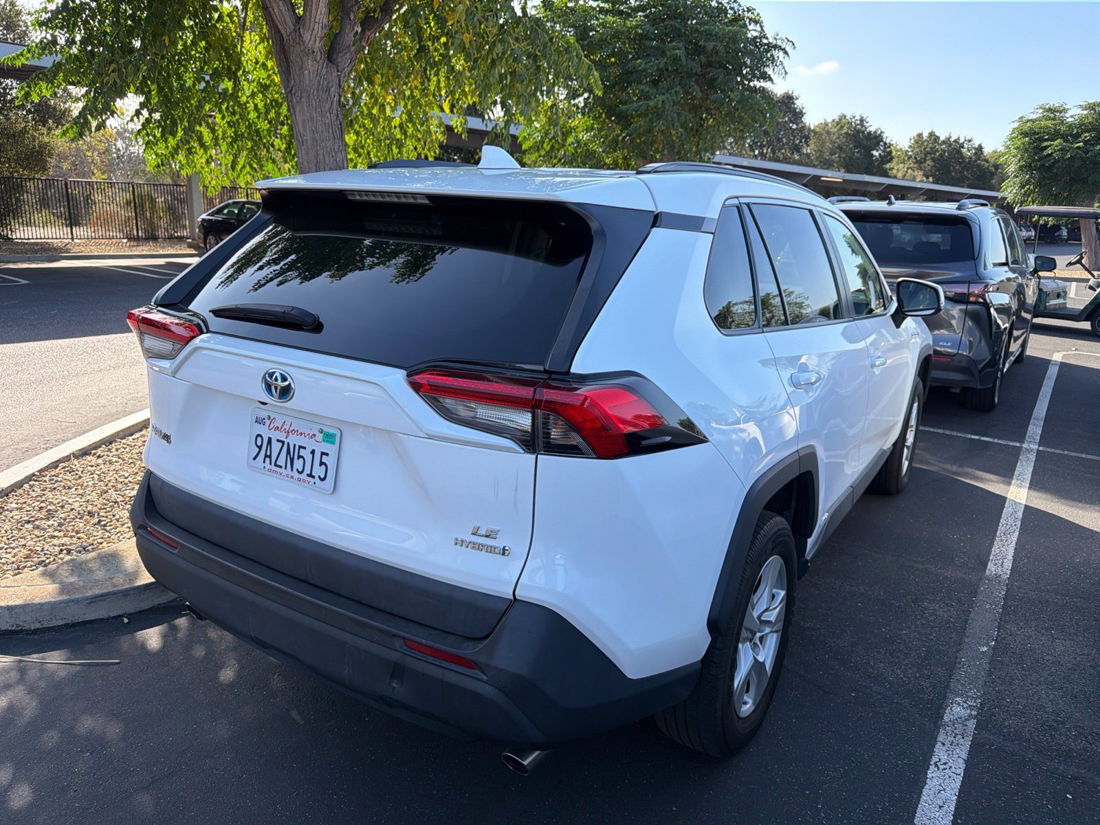 Certified 2021 Toyota RAV4 LE AWD/4WD image 6