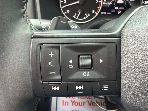 Used 2025 Nissan Rogue SV AWD/4WD image 12