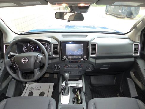 Used 2024 Nissan Frontier SV w/ Technology Package AWD/4WD image 29