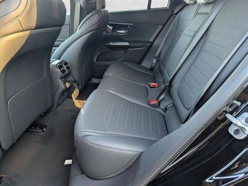New 2026 Mercedes-Benz GLC 300 4MATIC image 14