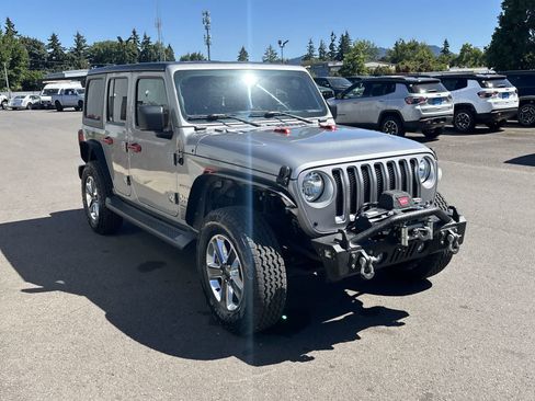 Certified 2020 Jeep Wrangler Unlimited Sahara AWD/4WD image 7