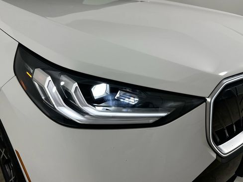 Used 2025 BMW X3 xDrive30i w/ Premium Package AWD/4WD image 9