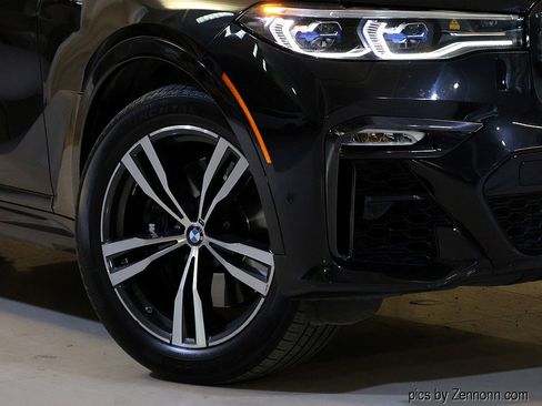 Used 2021 BMW X7 M50i w/ Executive Package image 3