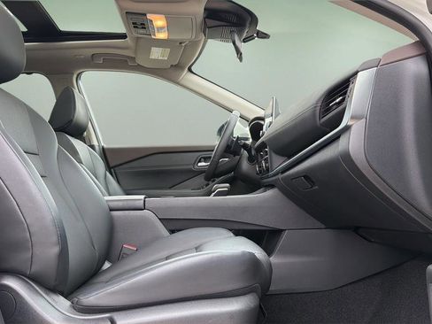 Certified 2023 Nissan Rogue SV w/ SV Premium B Package image 11