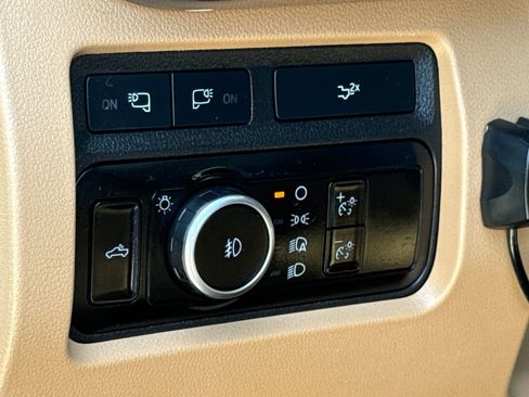 Used 2023 Ford F250 Lariat w/ FX4 Off-Road Package image 23