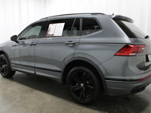 Used 2024 Volkswagen Tiguan SE R-Line AWD/4WD image 8