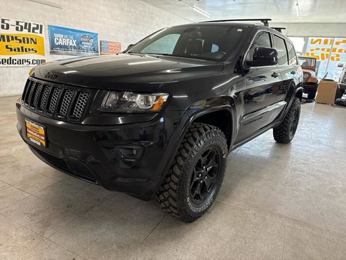 Used 2015 Jeep Grand Cherokee Altitude image 95