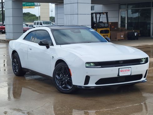 New 2025 Dodge Charger R/T w/ Quick Order Package 25M R/T image 2