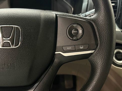 Used 2018 Honda Odyssey EX image 27