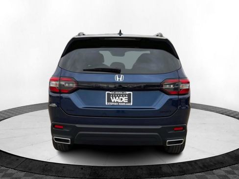 Used 2023 Honda Pilot Sport image 5