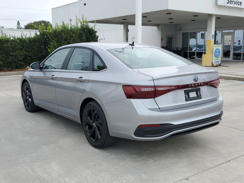 New 2026 Volkswagen Jetta SE image 3