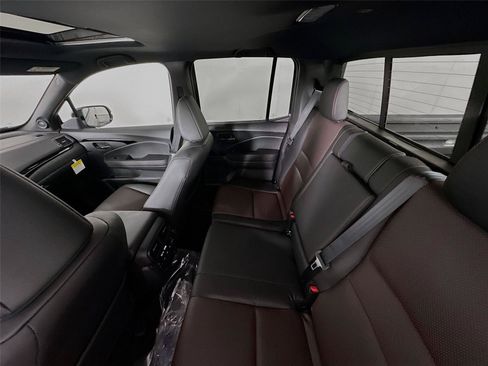 New 2026 Honda Ridgeline Black Edition image 11