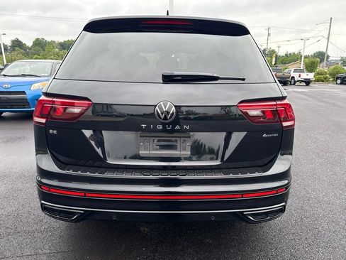 Used 2024 Volkswagen Tiguan SE R-Line AWD/4WD image 3