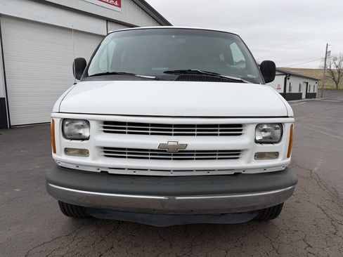 Used 2000 Chevrolet Express 3500 Extended Passenger w/ Preferred Equipment Group RWD image 9