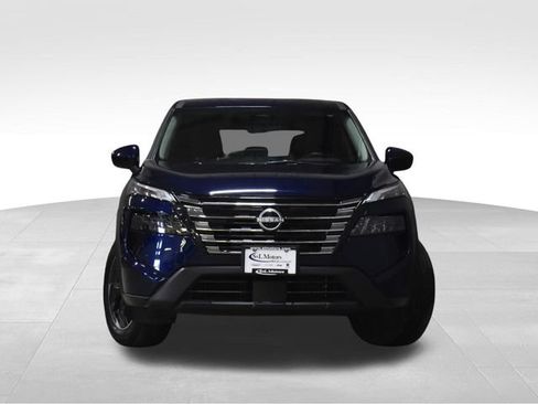 Used 2025 Nissan Rogue SV AWD/4WD image 4