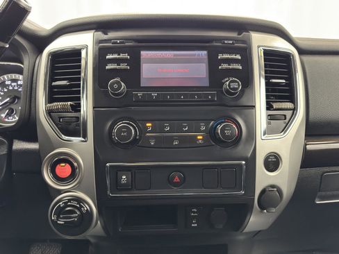 Used 2017 Nissan Titan SV image 25