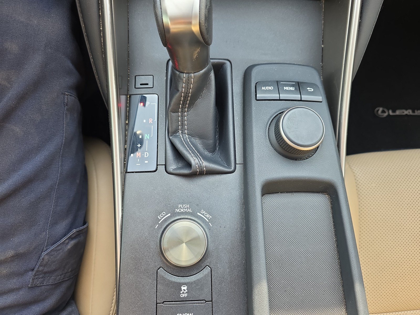 Used 2019 Lexus IS 300 w/ Accessory Package 2 RWD image 31