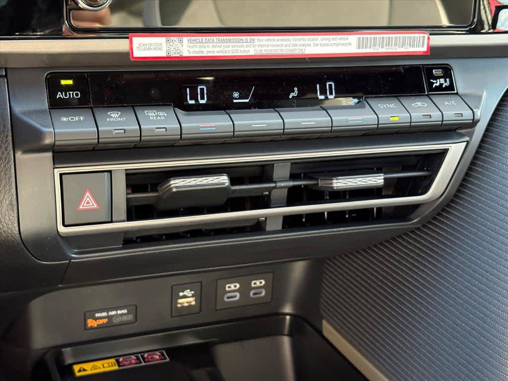 Used 2026 Toyota Camry SE FWD image 16