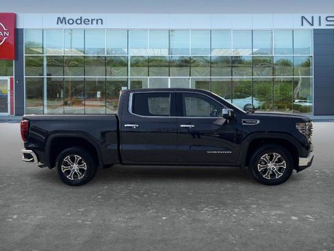 Used 2025 GMC Sierra 1500 SLT image 4