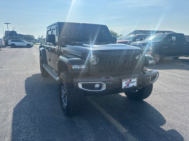 Used 2020 Jeep Gladiator Overland AWD/4WD image 2
