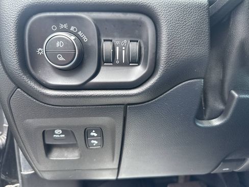 Used 2019 RAM 1500 Big Horn AWD/4WD image 29