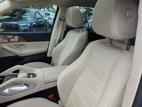 Used 2022 Mercedes-Benz GLS 450 4MATIC image 17