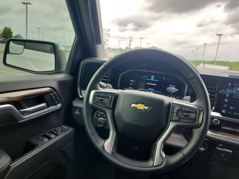 Certified 2025 Chevrolet Silverado 1500 LT AWD/4WD image 13