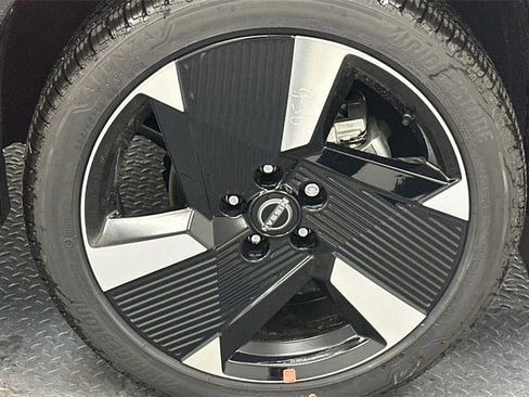 New 2026 Nissan Kicks SR w/ Cold Weather Package image 16