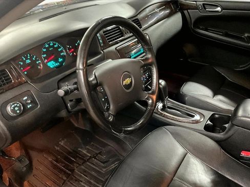 Used 2013 Chevrolet Impala LTZ image 16
