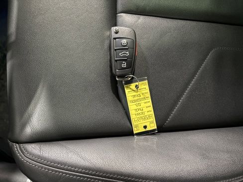 Used 2024 Audi Q3 2.0T Premium Plus w/ Premium Plus Package image 13