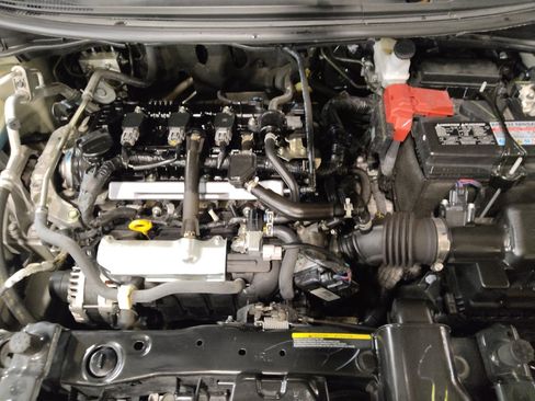 Used 2025 Nissan Versa SV FWD image 30