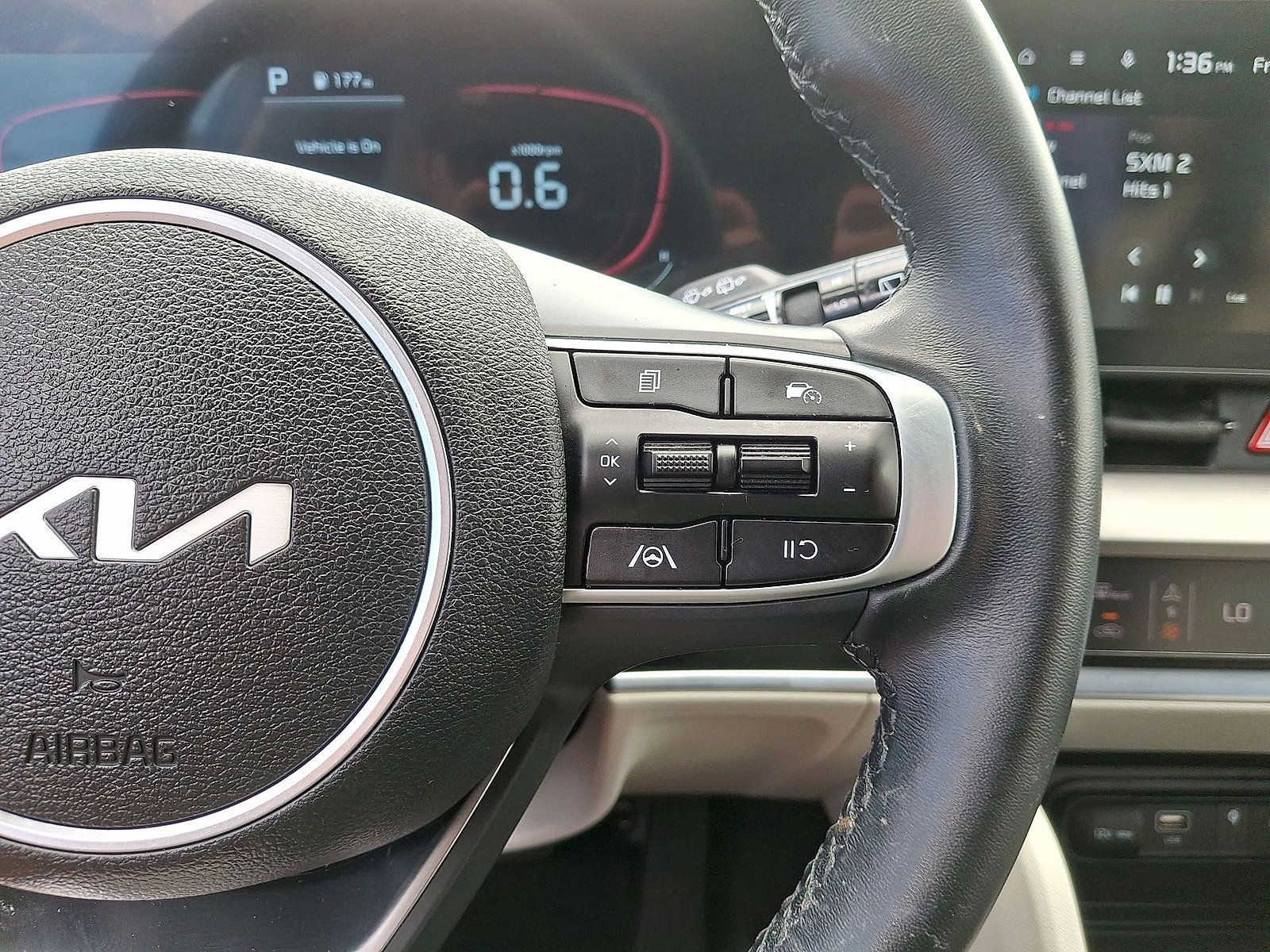 Used 2025 Kia Sportage EX FWD image 18