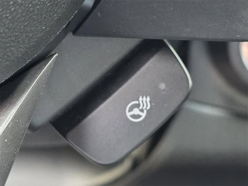 Used 2024 Subaru Ascent Limited w/ Technology Package image 34