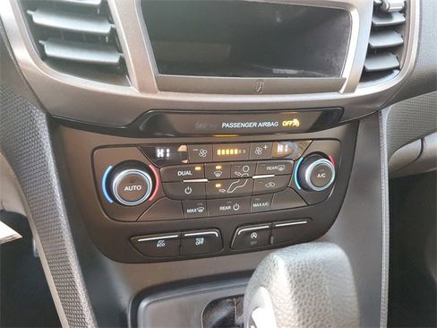 Used 2020 Ford Transit Connect XL image 18