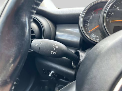 Used 2017 MINI Cooper 2-Door Hardtop image 20