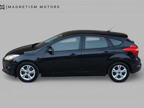 Used 2014 Ford Focus SE FWD image 2
