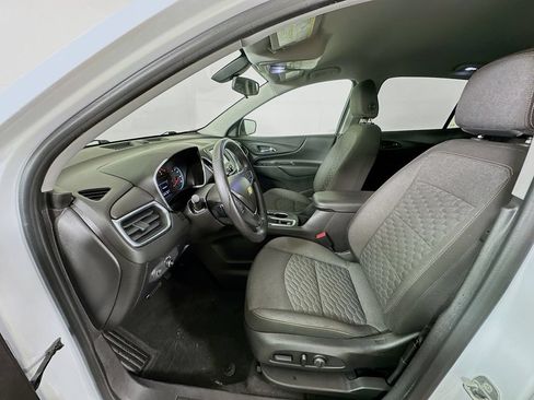 Used 2018 Chevrolet Equinox LT FWD image 30