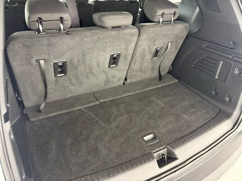 Used 2025 GMC Acadia Elevation image 40