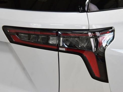 New 2026 Chevrolet Equinox ACTIV AWD/4WD image 21