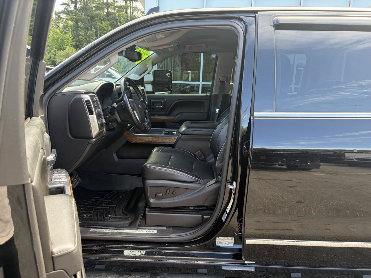Used 2017 Chevrolet Silverado 2500 High Country w/ Duramax Plus Package AWD/4WD image 22