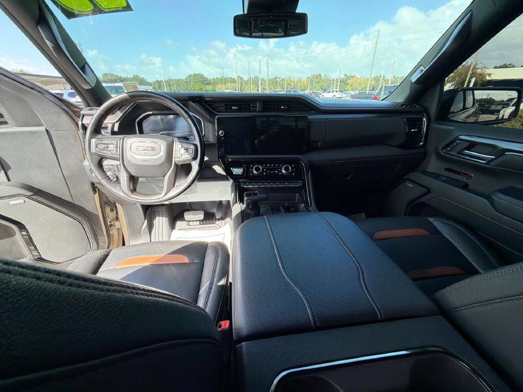 Used 2023 GMC Sierra 1500 AT4 w/ AT4 Premium Package AWD/4WD image 12