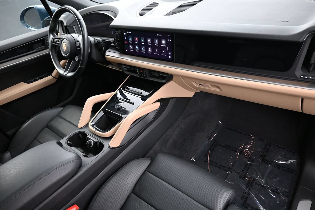 Certified 2024 Porsche Cayenne AWD/4WD image 30